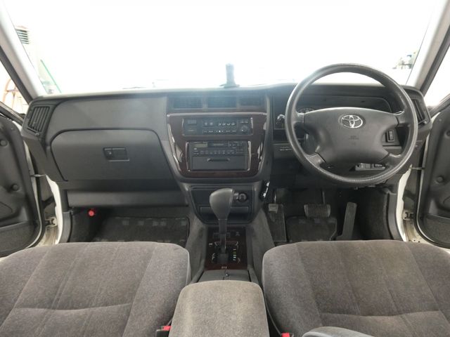 CROWN sedan