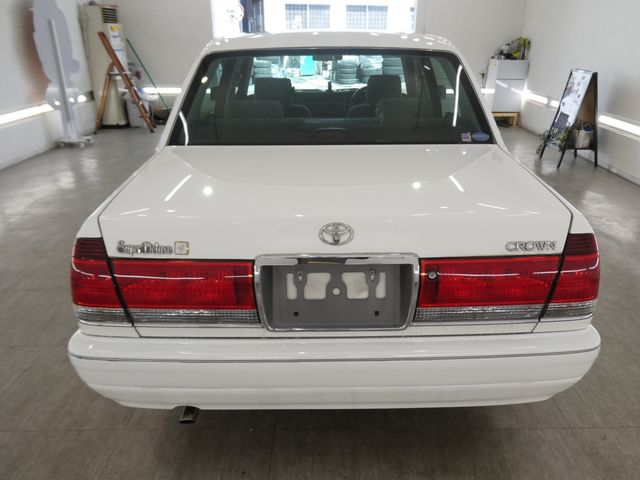CROWN sedan
