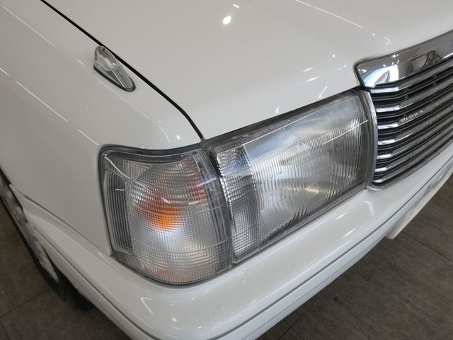 CROWN sedan