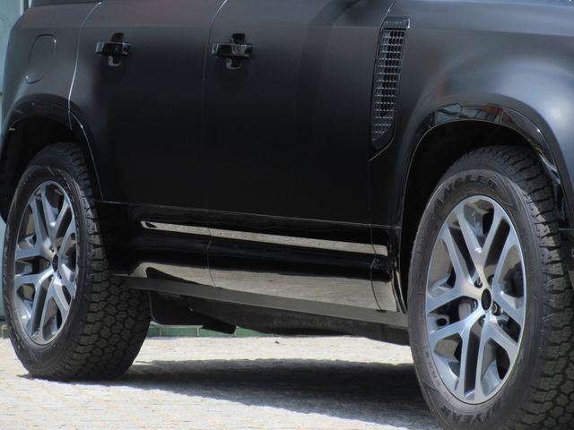 ROVER DEFENDER
