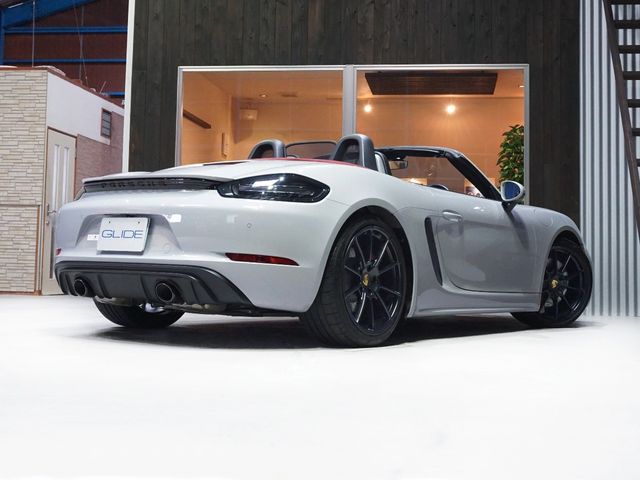 PORSCHE 718BOXSTER