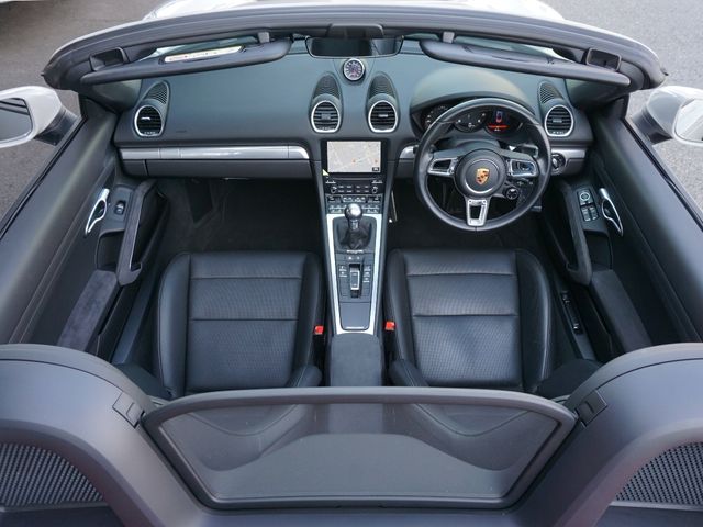PORSCHE 718BOXSTER