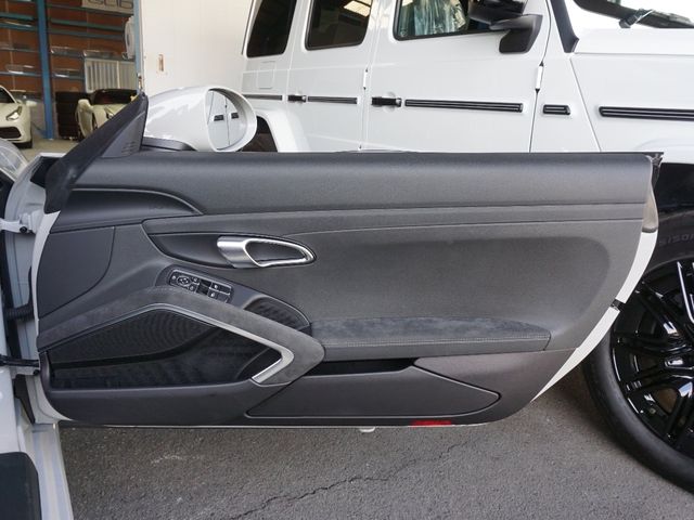 PORSCHE 718BOXSTER
