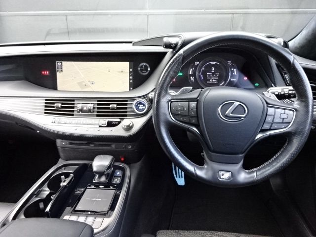 LEXUS LS500h 4WD