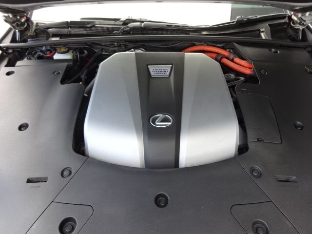 LEXUS LS500h 4WD