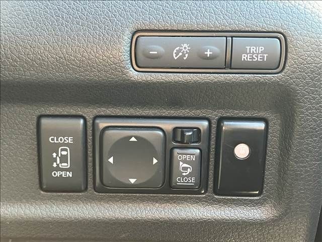 CARAVAN van 2WD