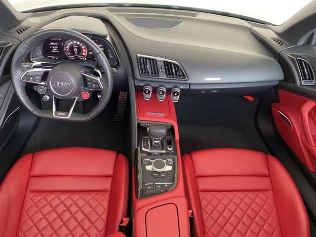 AUDI R8 Spyder