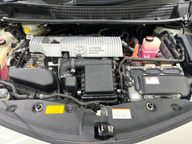 PRIUS Alpha