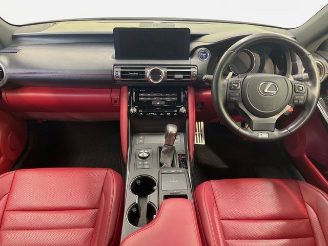 LEXUS IS300h