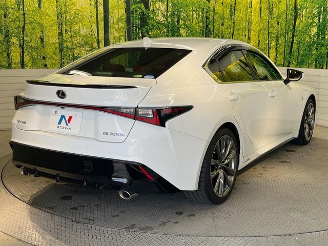 LEXUS IS300h