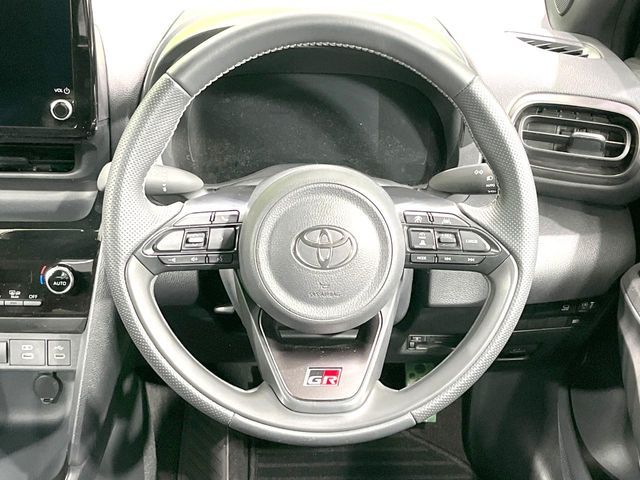 YARIS CROSS HYBRID