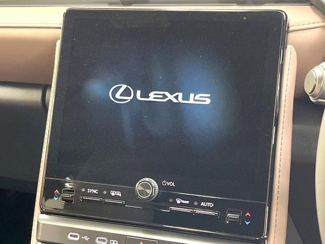 LEXUS LBX