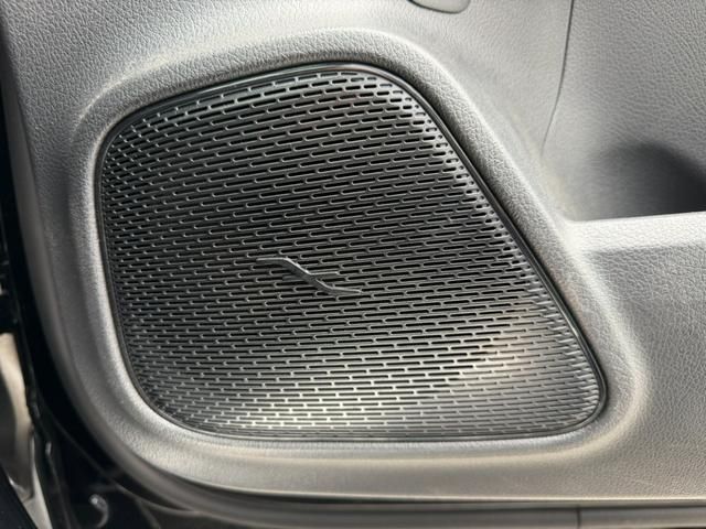MERCEDES BENZ EQA