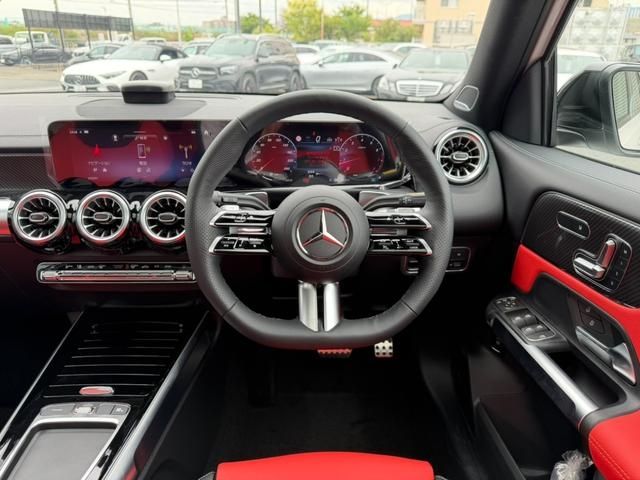 MERCEDES BENZ GLB