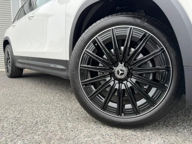 MERCEDES BENZ GLB