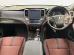 CROWN sedan hybrid