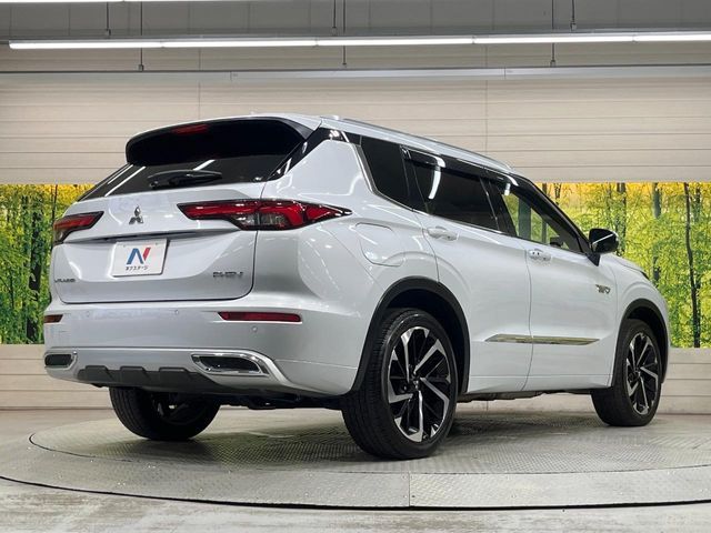 OUTLANDER PHEV