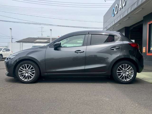 MAZDA2