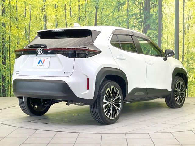 YARIS CROSS HYBRID