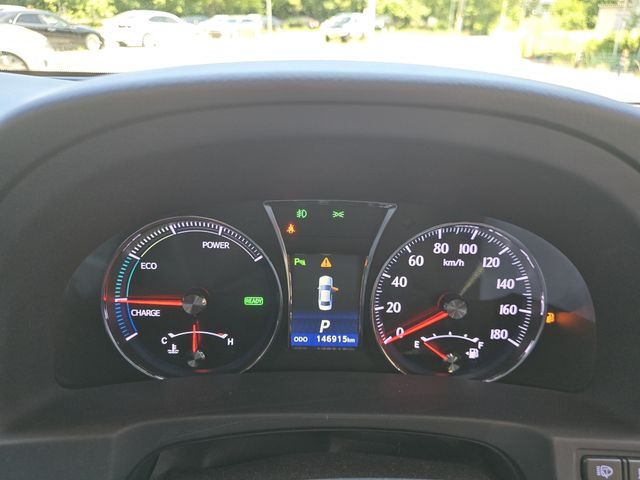 CROWN sedan hybrid