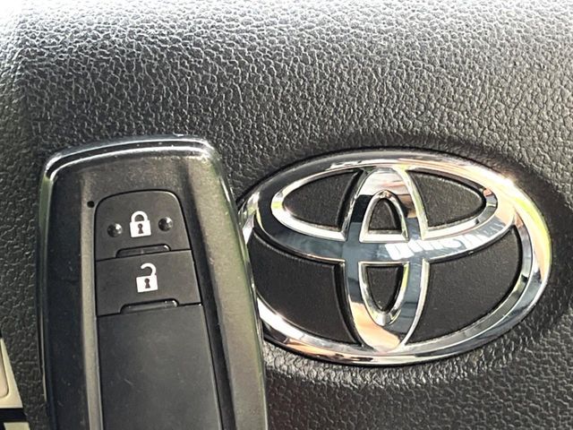 PRIUS 4WD