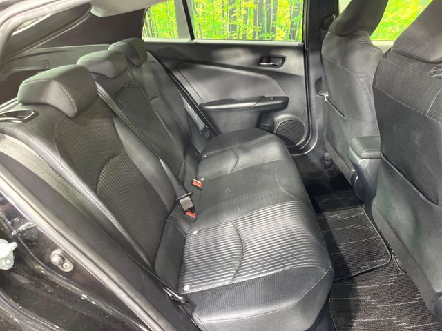 PRIUS 4WD