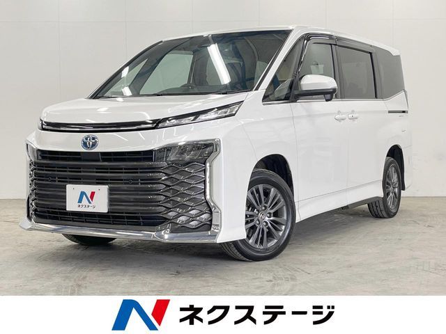 VOXY HYBRID 4WD