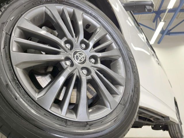 VOXY HYBRID 4WD