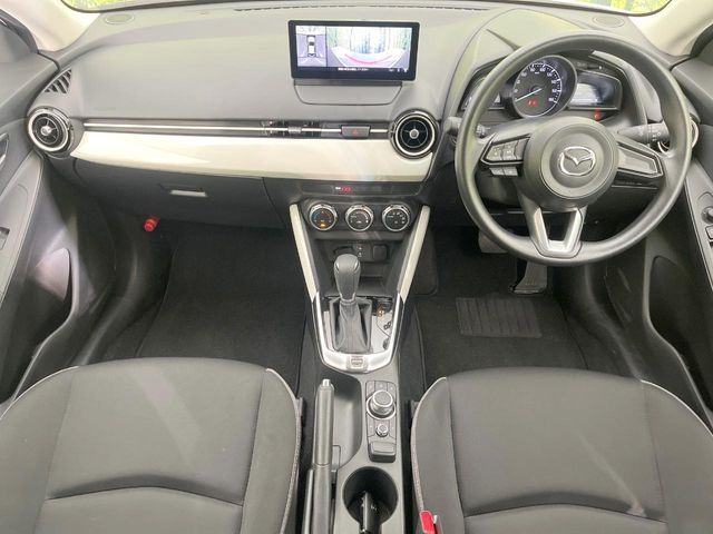 MAZDA2