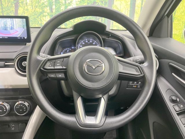 MAZDA2