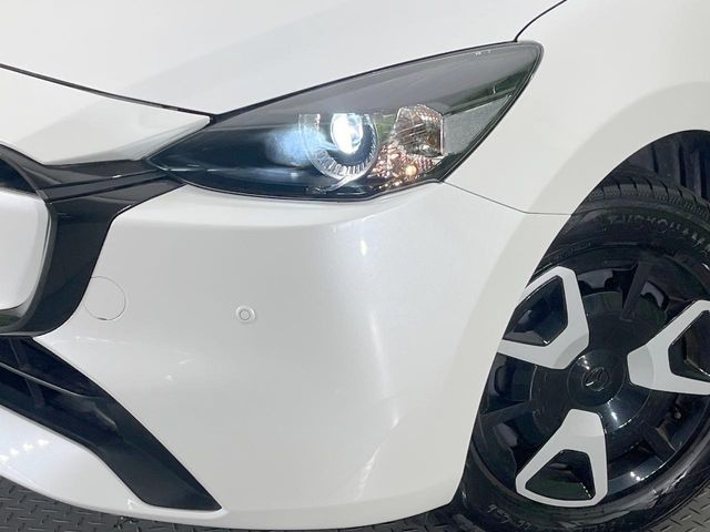 MAZDA2