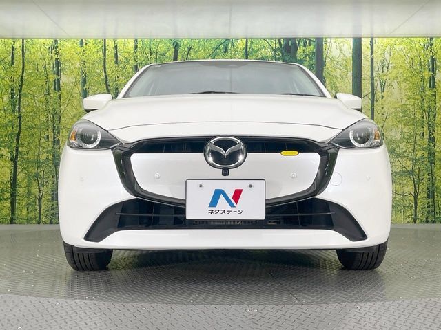 MAZDA2