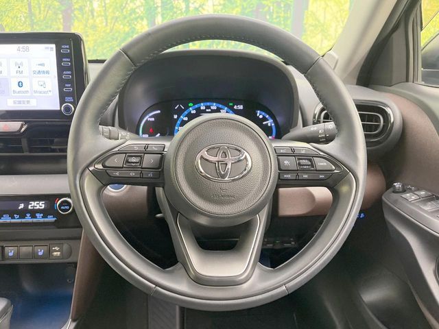 YARIS CROSS HYBRID