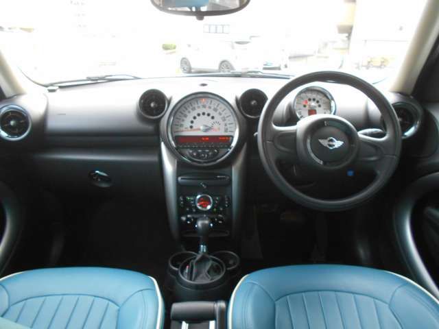 BMW MINI COOPER CROSSOVER