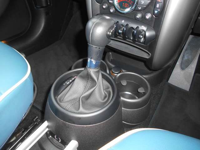 BMW MINI COOPER CROSSOVER