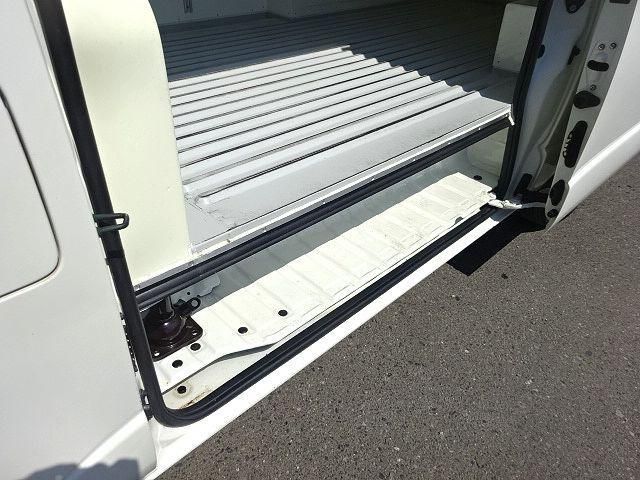 ハイエース