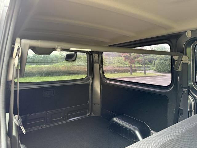 NV350 CARAVAN 4WD