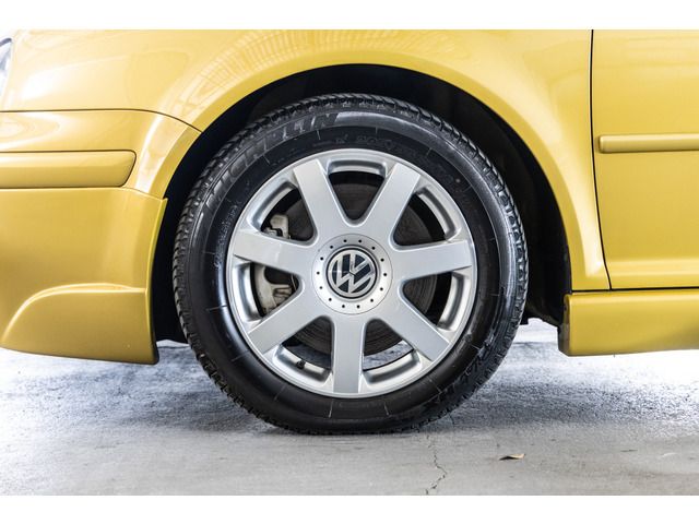 VOLKSWAGEN GOLF 4WD