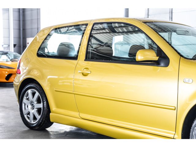 VOLKSWAGEN GOLF 4WD