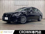 CROWN sedan hybrid