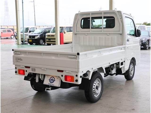 CLIPPER truck