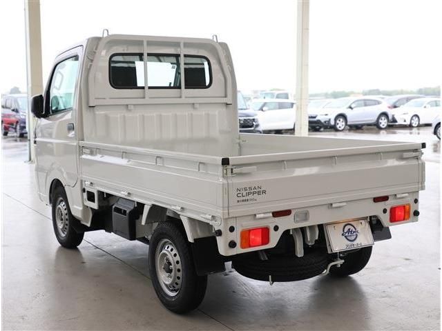 CLIPPER truck