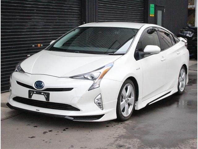 PRIUS 4WD