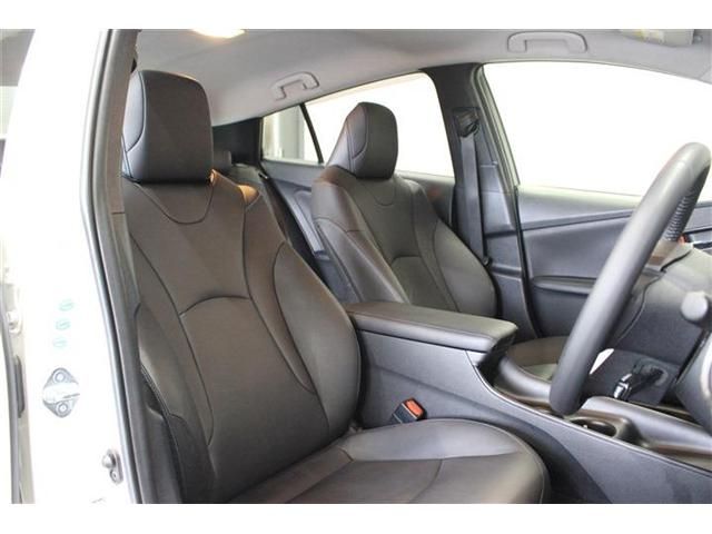 PRIUS 4WD