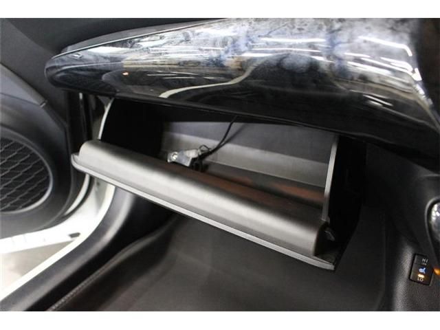 PRIUS 4WD