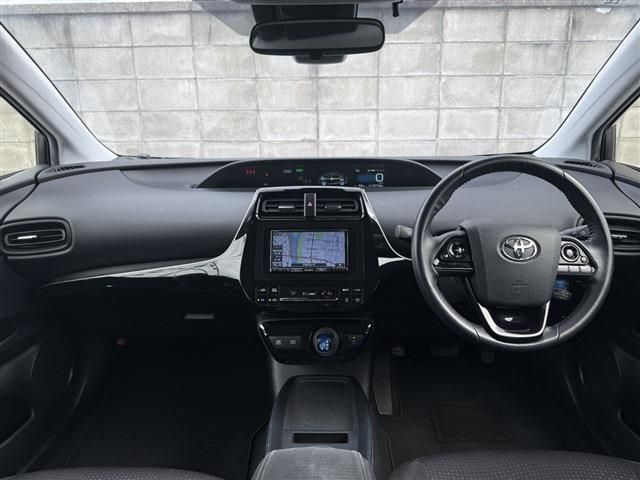 PRIUS 4WD