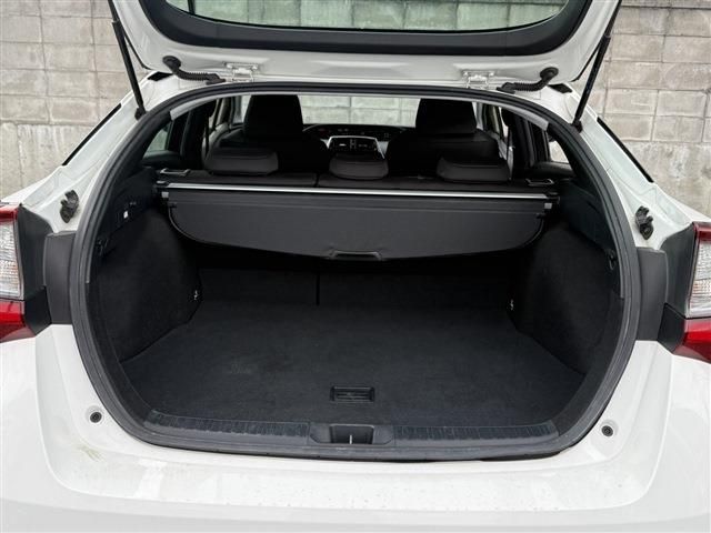 PRIUS 4WD