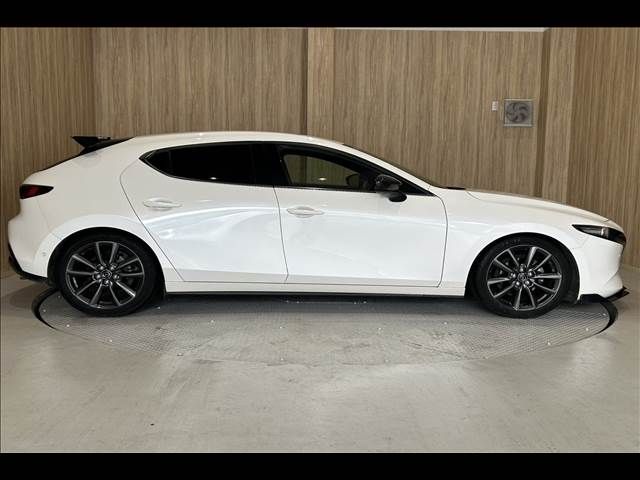 MAZDA3 FASTBACK