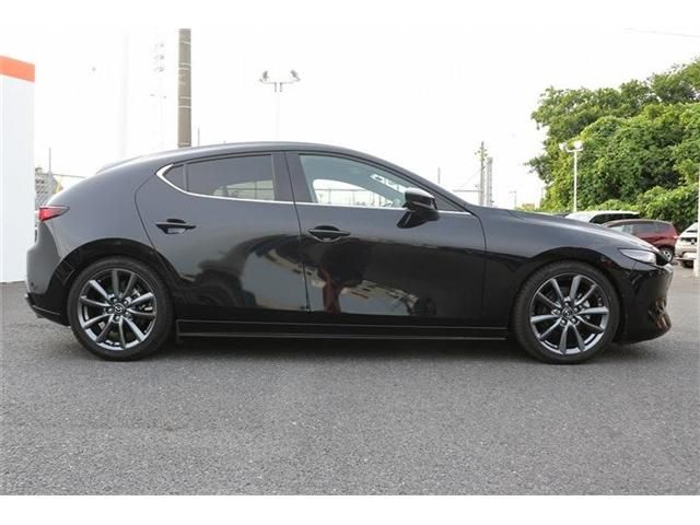 MAZDA3 FASTBACK