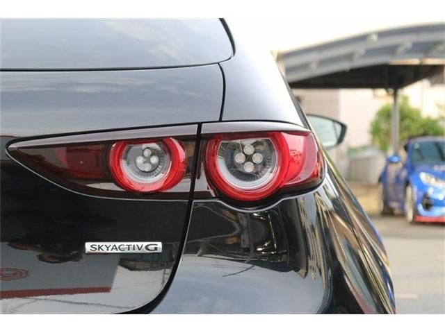 MAZDA3 FASTBACK
